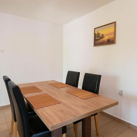 Apartments Ljiljana Оребич Екстер'єр фото