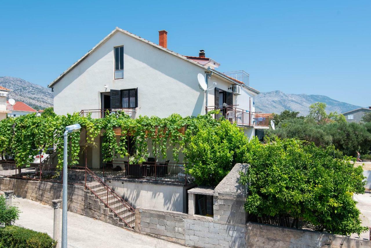 Apartments Ljiljana Оребич Екстер'єр фото